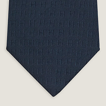 Façonnee Grand H pocket square 45 | Hermès USA